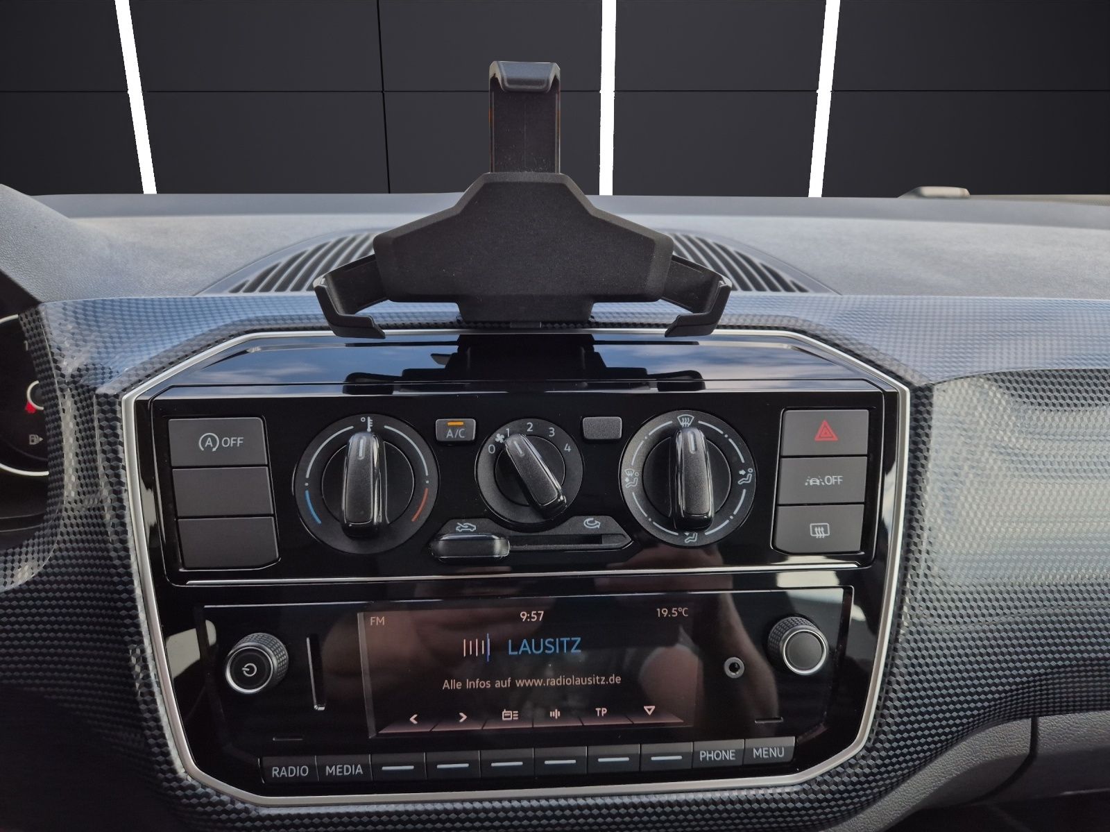 Fahrzeugabbildung Volkswagen up! 1.0 Klima DAB GRA RFK SH LM