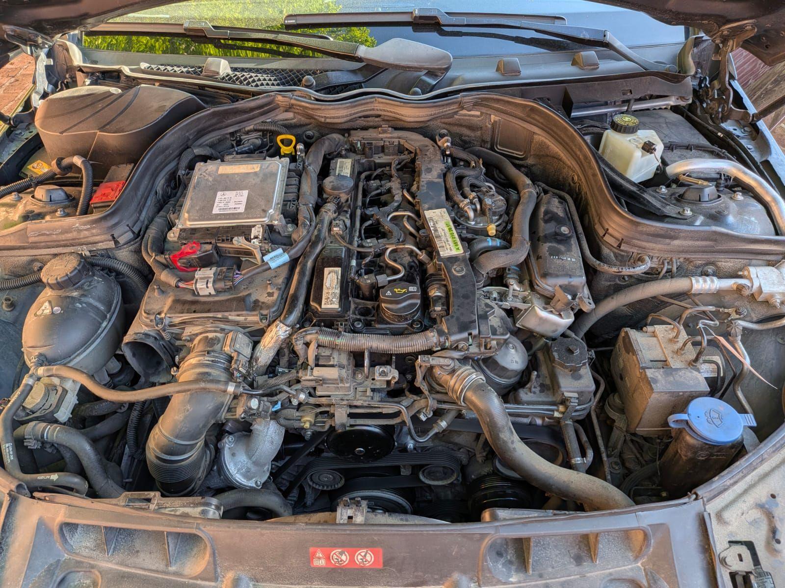 Mercedes-Benz C220 2014 — photo 32