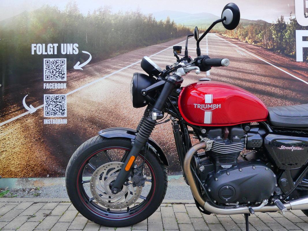 Triumph Street Twin 