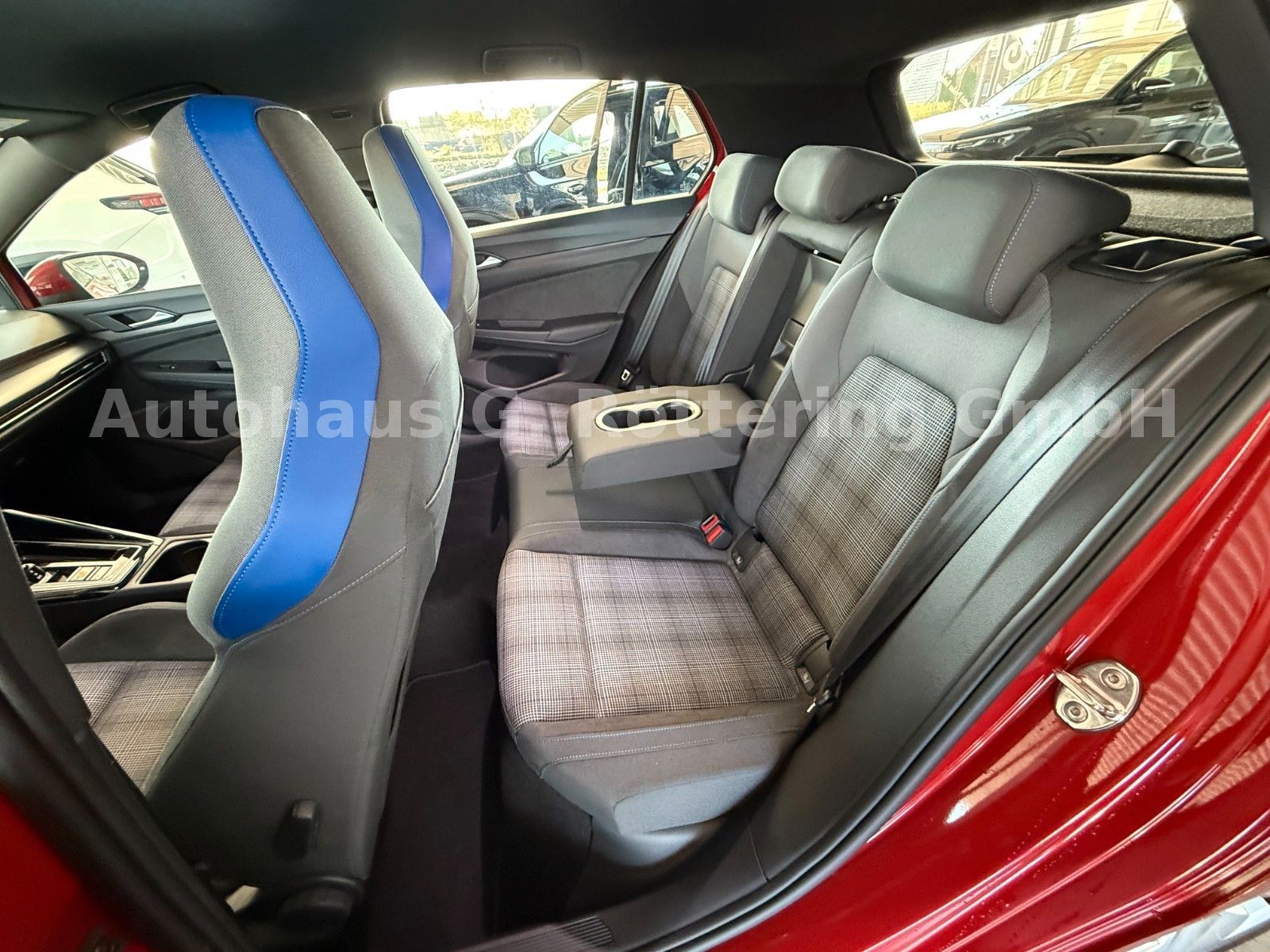 Fahrzeugabbildung Volkswagen Golf 8 GTE PHEV +Matrix +AHK +RFK 131KM Reichw.