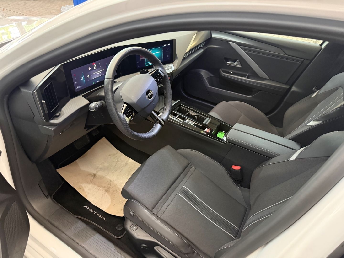 Fahrzeugabbildung Opel Astra L GS SHZ+LHZ+Kamera+Allwetter
