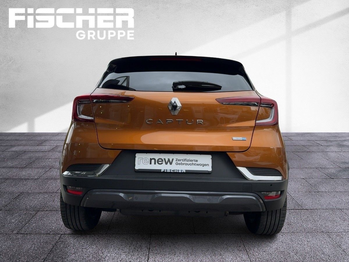 Fahrzeugabbildung Renault Captur INITIALE PARIS E-TECH Plug-in 160