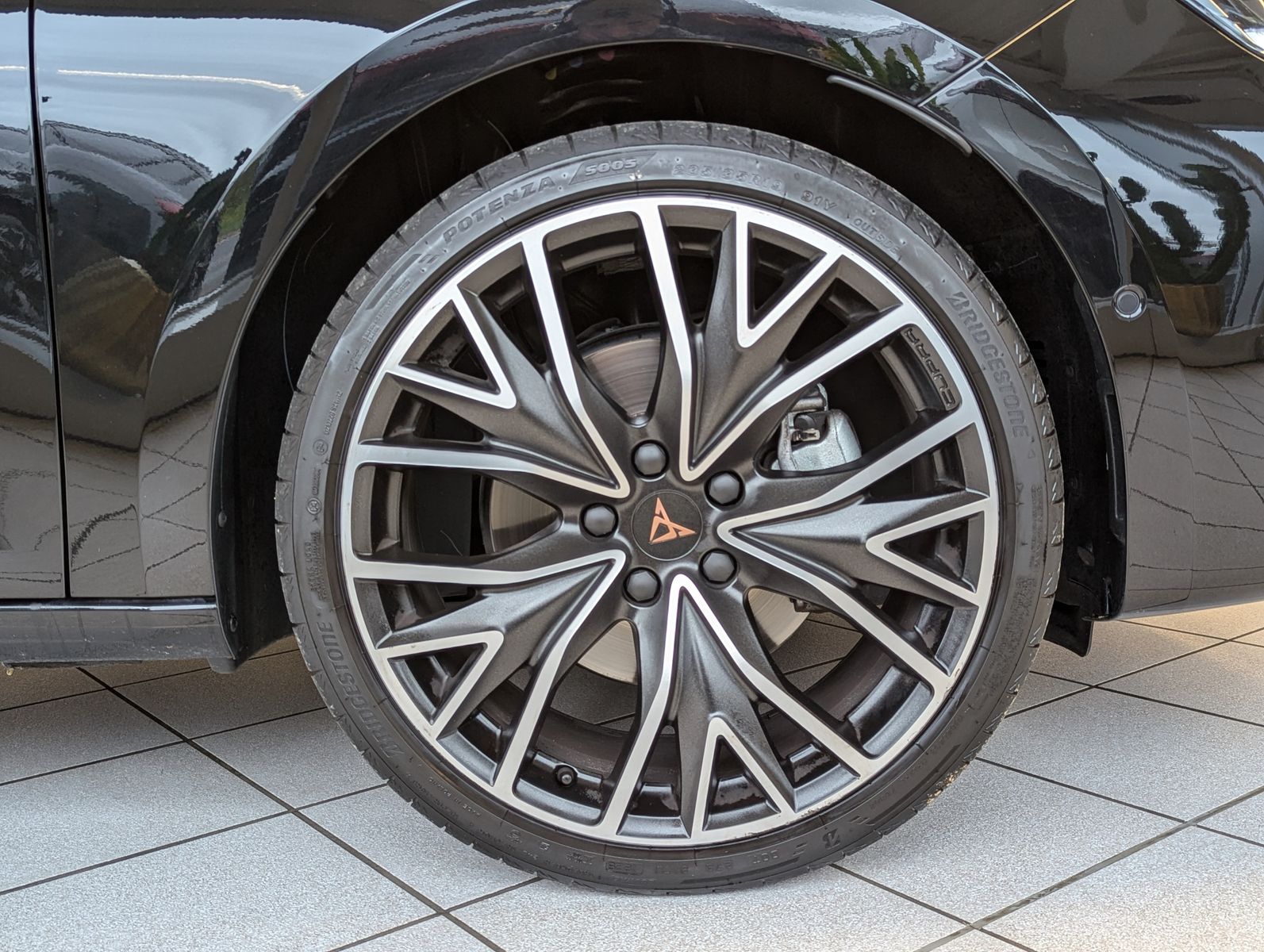CUPRA Leon 1.5 eTSI Sennh Matrix Pano Edge/Dynamic AHK - Image 10