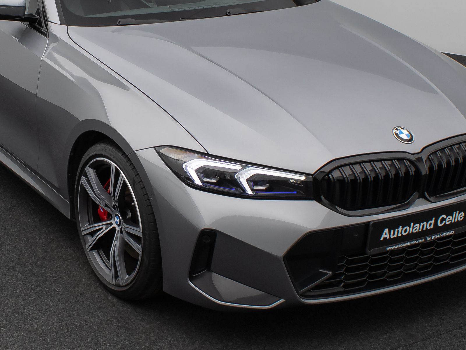 Fahrzeugabbildung BMW 320d M Sport Pro Panorama Kamera HUD DAB H/K 19"