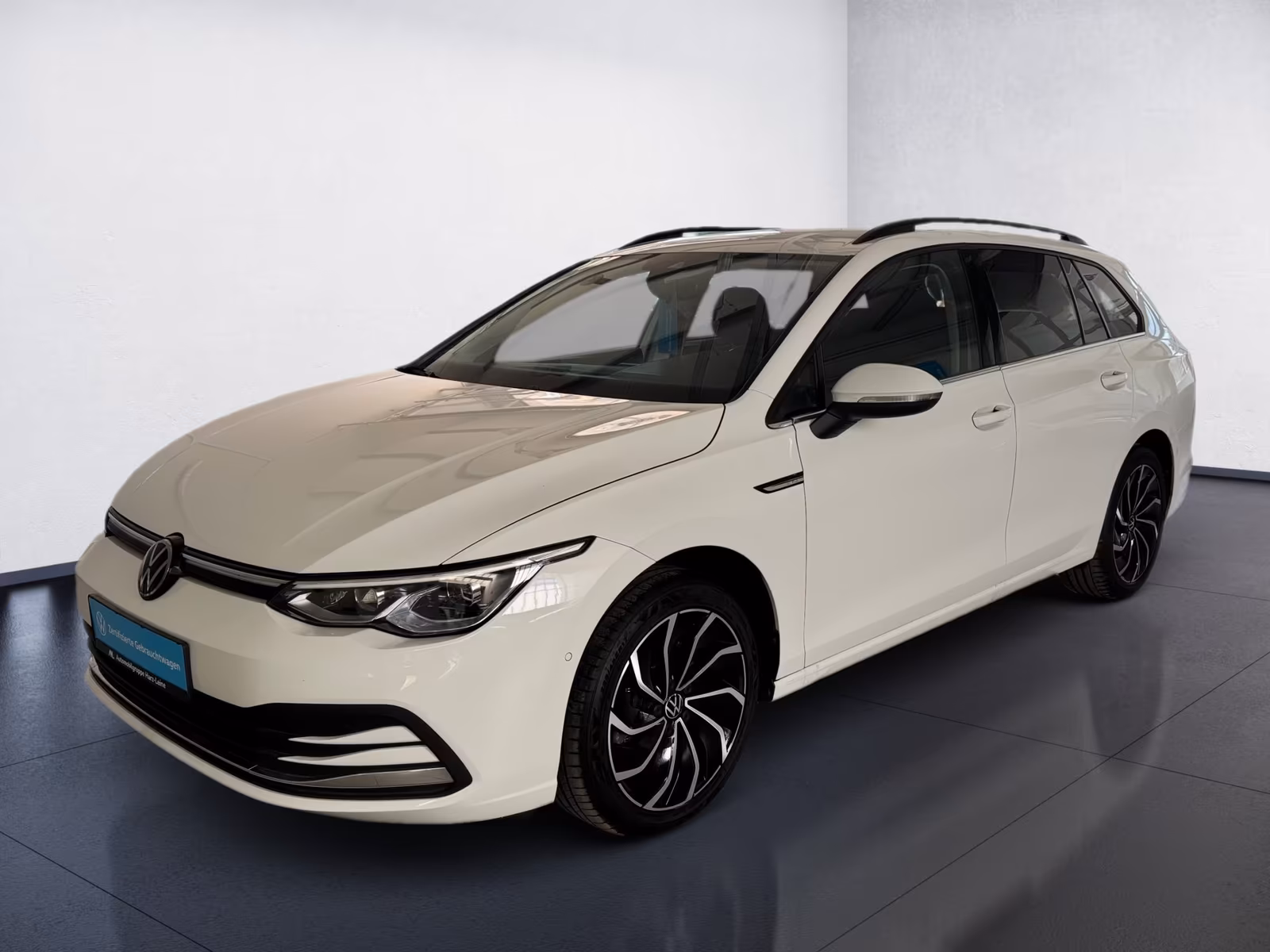 Volkswagen Golf VIII Variant STYLE TDI DSG+ALU 17+TRAVEL AS