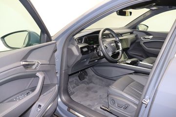 Audi Q8 e-tron - 8