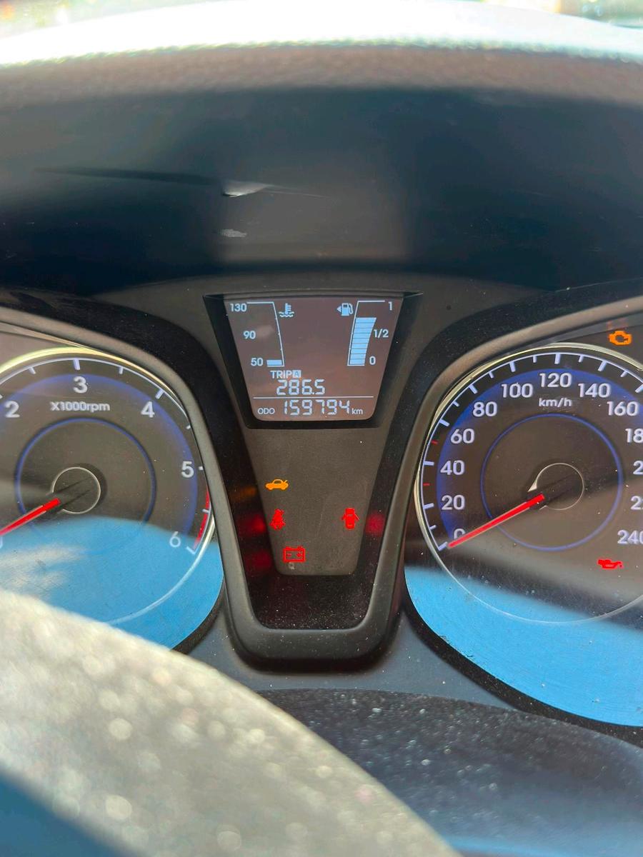 Hyundai ix20 2013 — photo 9