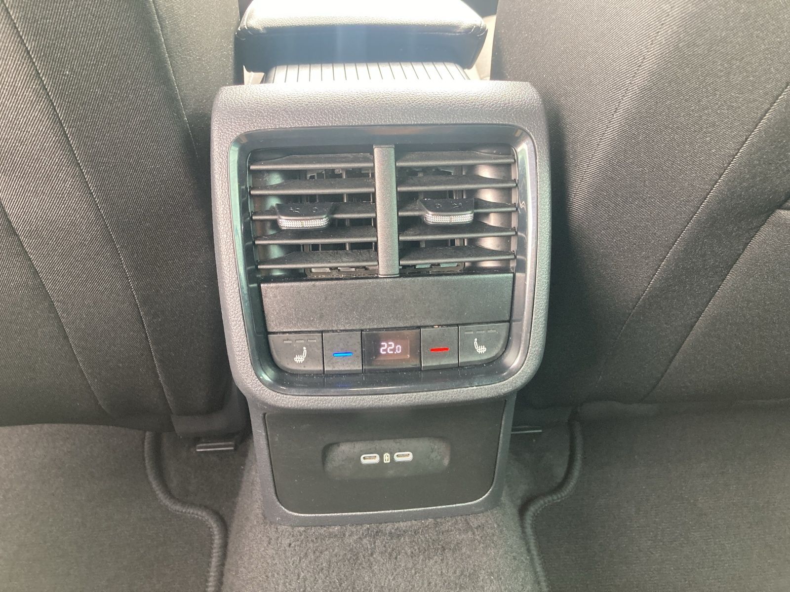 Fahrzeugabbildung SKODA Octavia Combi iV Sportline DSG Matrix AHK Navi H