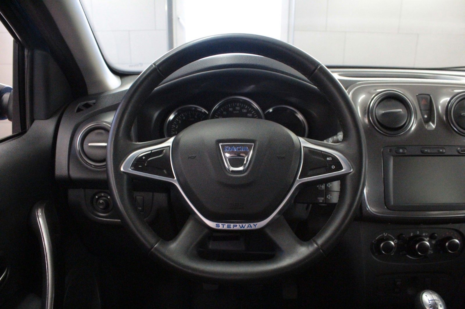 Fahrzeugabbildung Dacia Sandero TCe 90 Stepway Prestige *Media-Nav*
