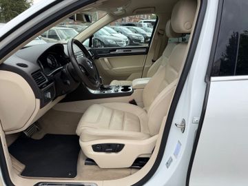 Volkswagen Touareg - 6