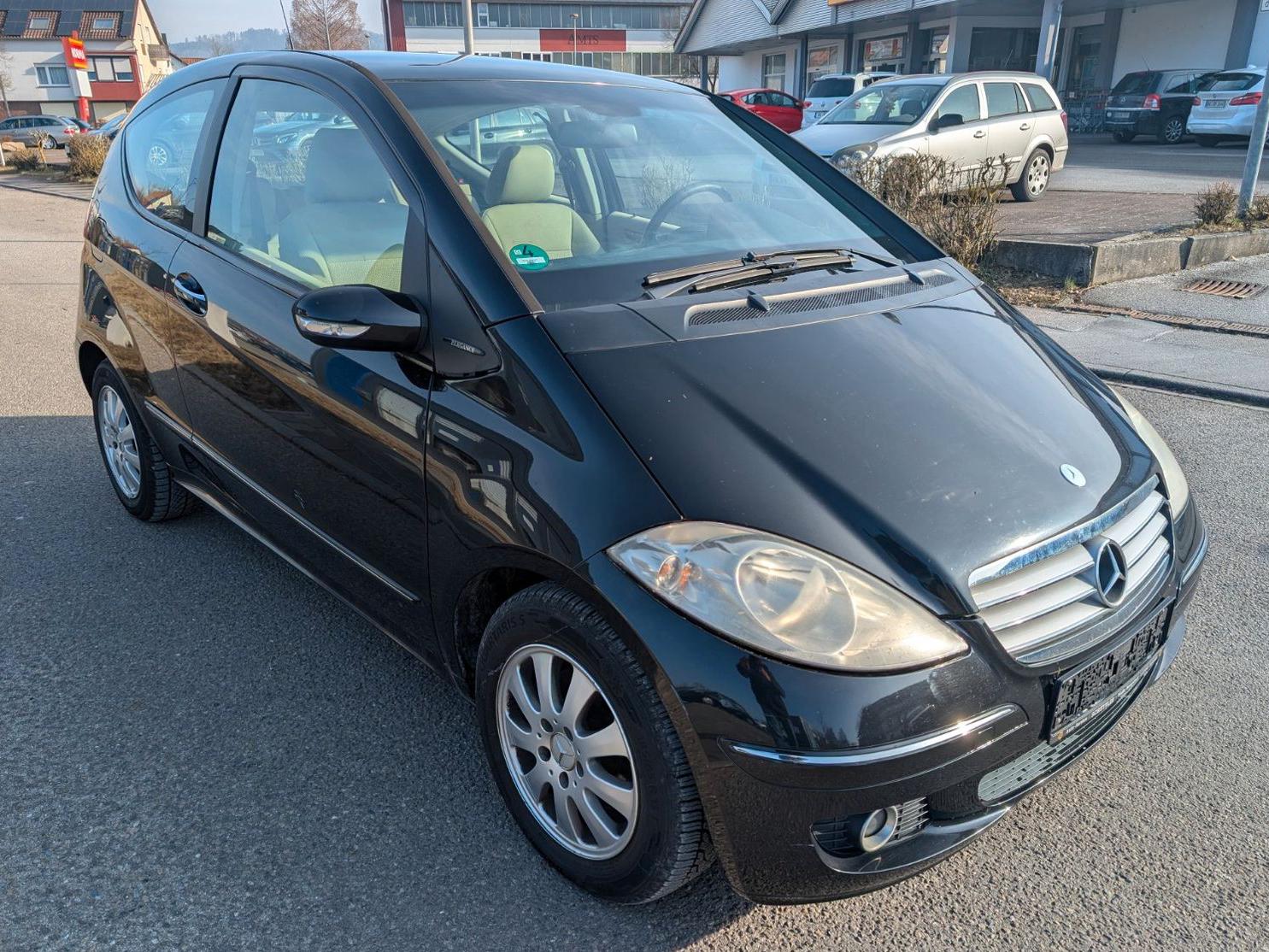 Mercedes-Benz A 170 ELEGANCE Automatik TÜV 01.2028