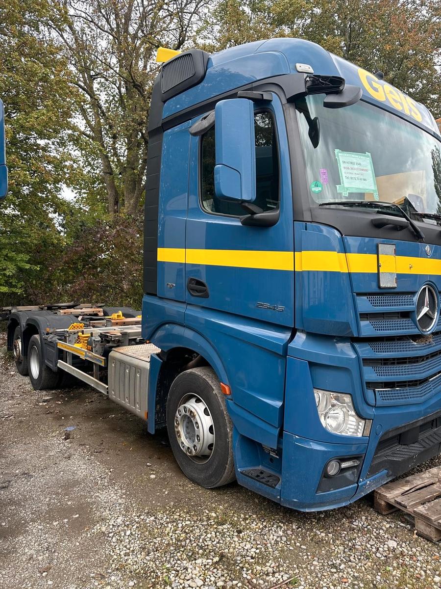 Mercedes-Benz Actros 3-Achser 2543modl 2017