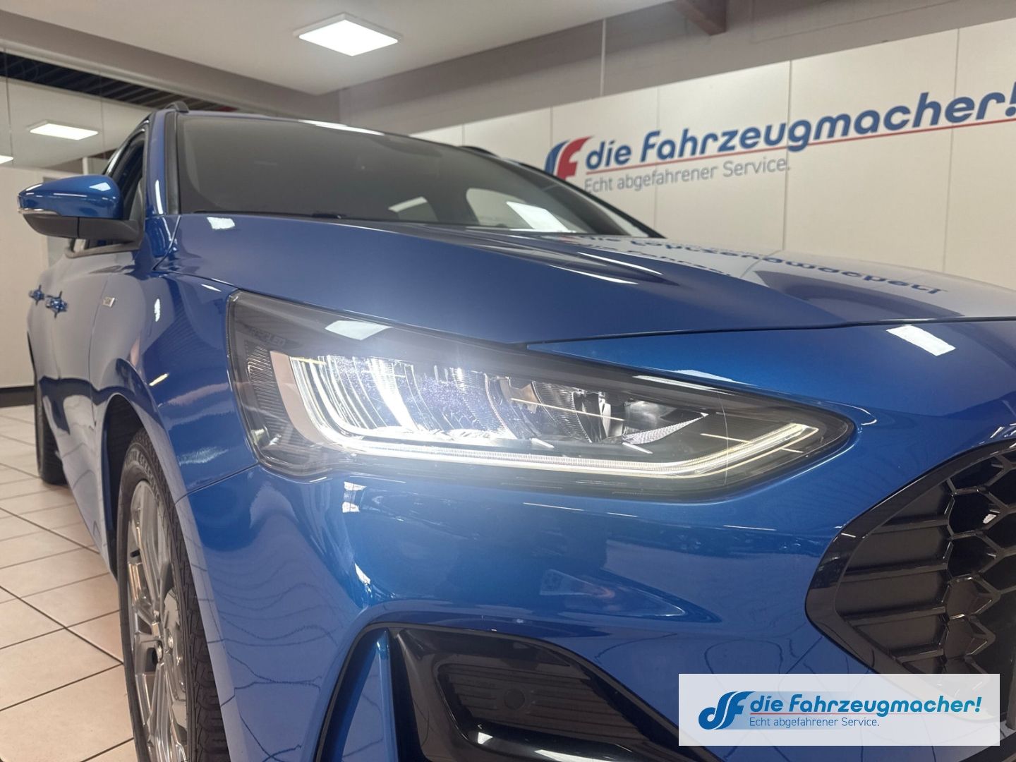 Fahrzeugabbildung Ford Focus Turnier ST-Line Navi LED ACC Apple CarPlay