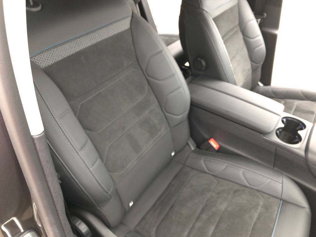 Fahrzeugabbildung Citroën C5 Aircross Pure Tech 130 S&S EAT8 SHINE