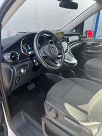 Mercedes V 220 - 11