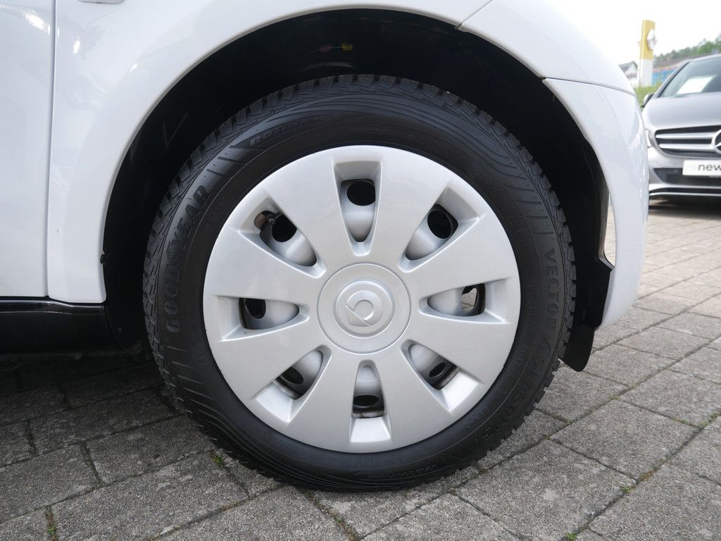 Fahrzeugabbildung Smart fortwo coupe EQ KLIMAAUTOMATIK SITZHEIZUNG
