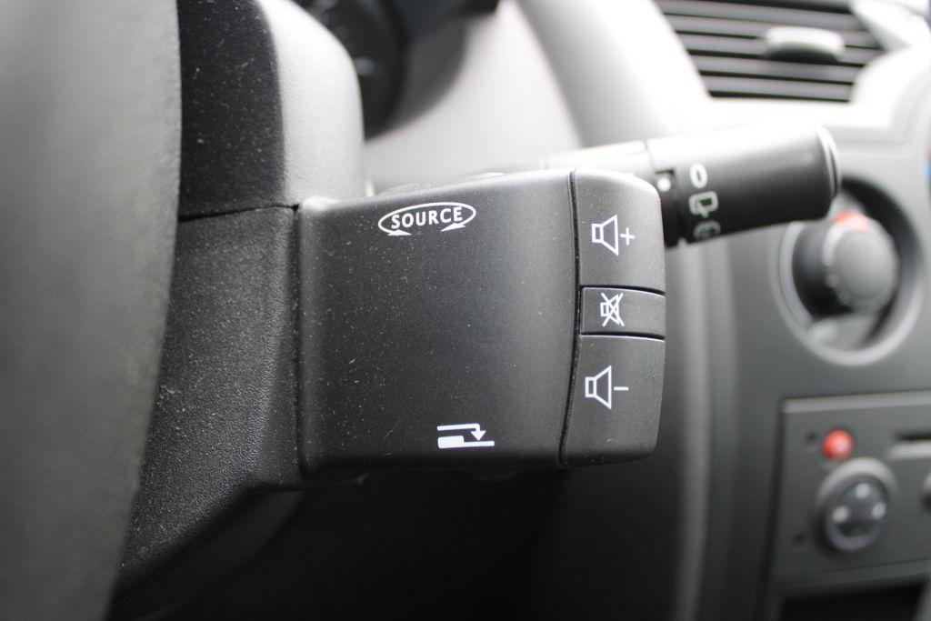 Renault Megane 2009 — photo 24
