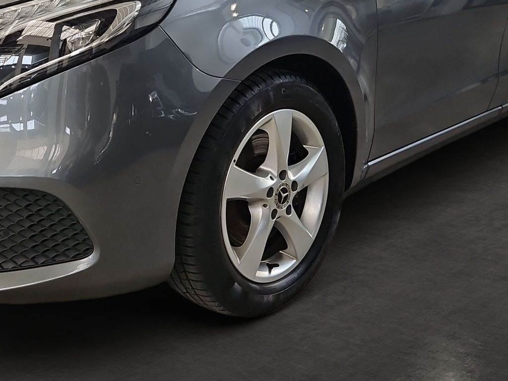 Fahrzeugabbildung Mercedes-Benz V 220 ED kompakt 7 Sitze LED STHZ 2,5t AHK MBUX