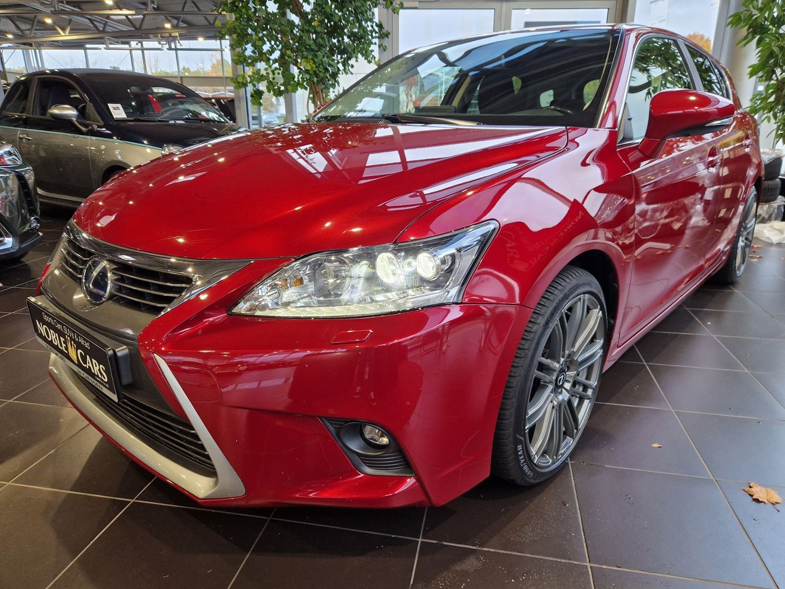 Fahrzeugabbildung Lexus CT200h Executive RFK LED NAVI ALU
