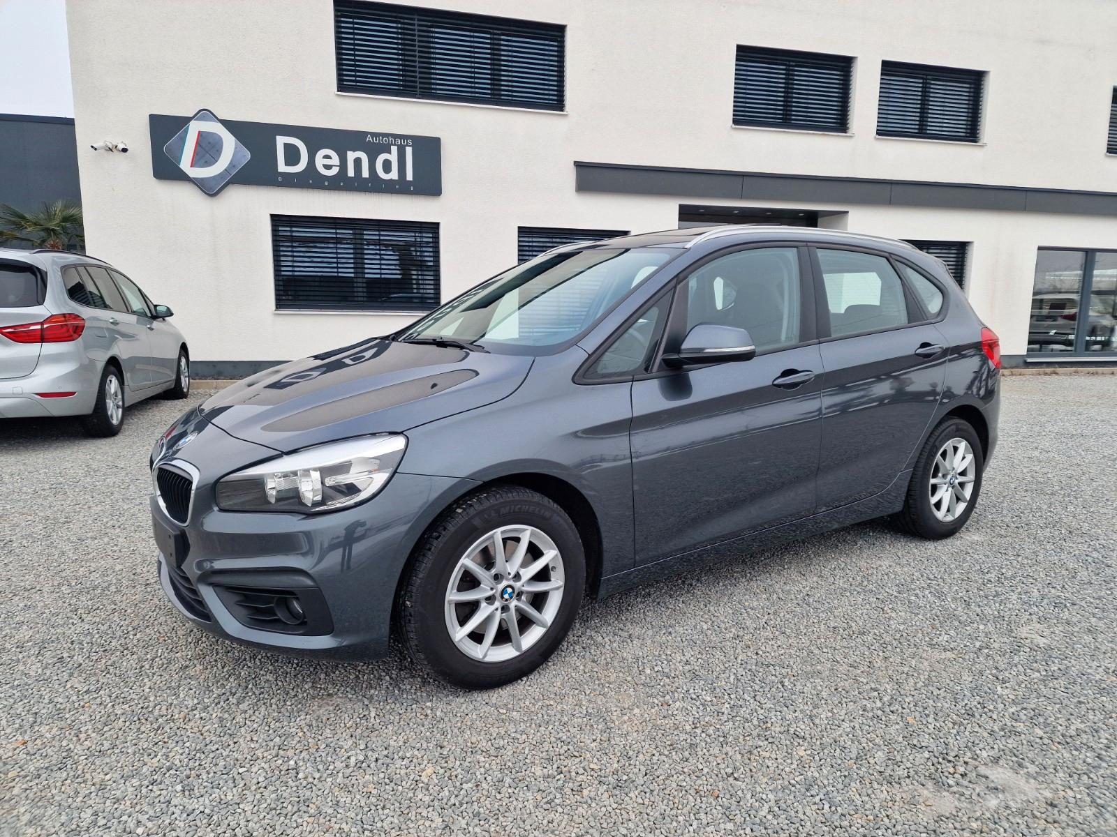 BMW 220 i Active Tourer *Navi*Sport-Lenkr.*Pano*
