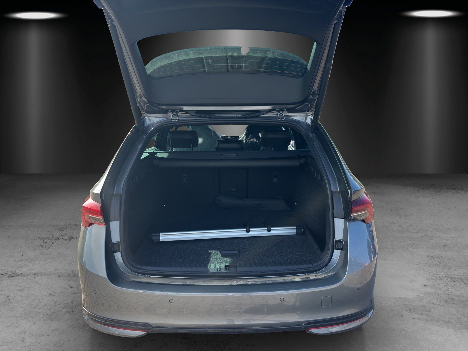 Fahrzeugabbildung SKODA Octavia Combi Sportline 2,0 TDI 110 kW DSG