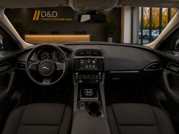 Jaguar F-Pace - 11