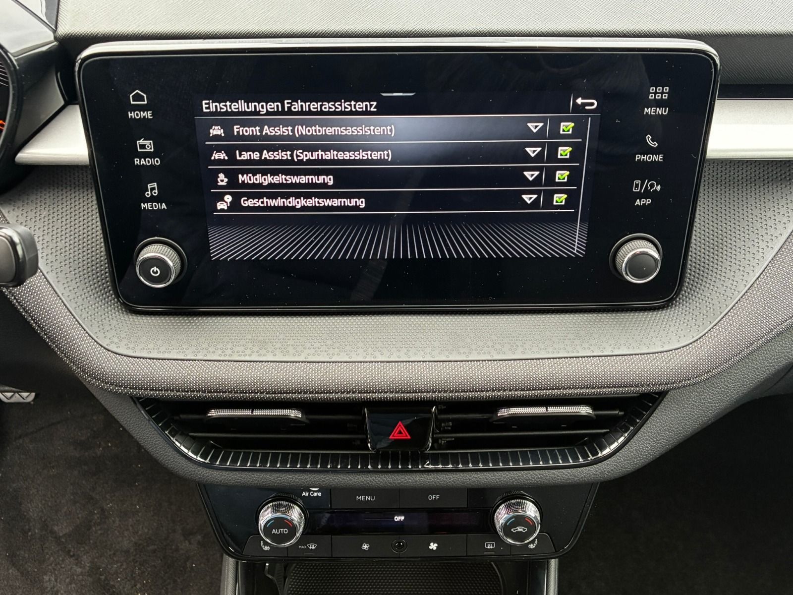 Fahrzeugabbildung SKODA Fabia 1.0 TSI Selection OPF