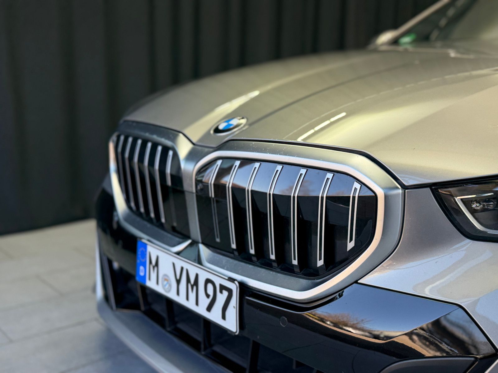 Fahrzeugabbildung BMW 520 d Limousine M Sport|H&K|HuD|Garantie