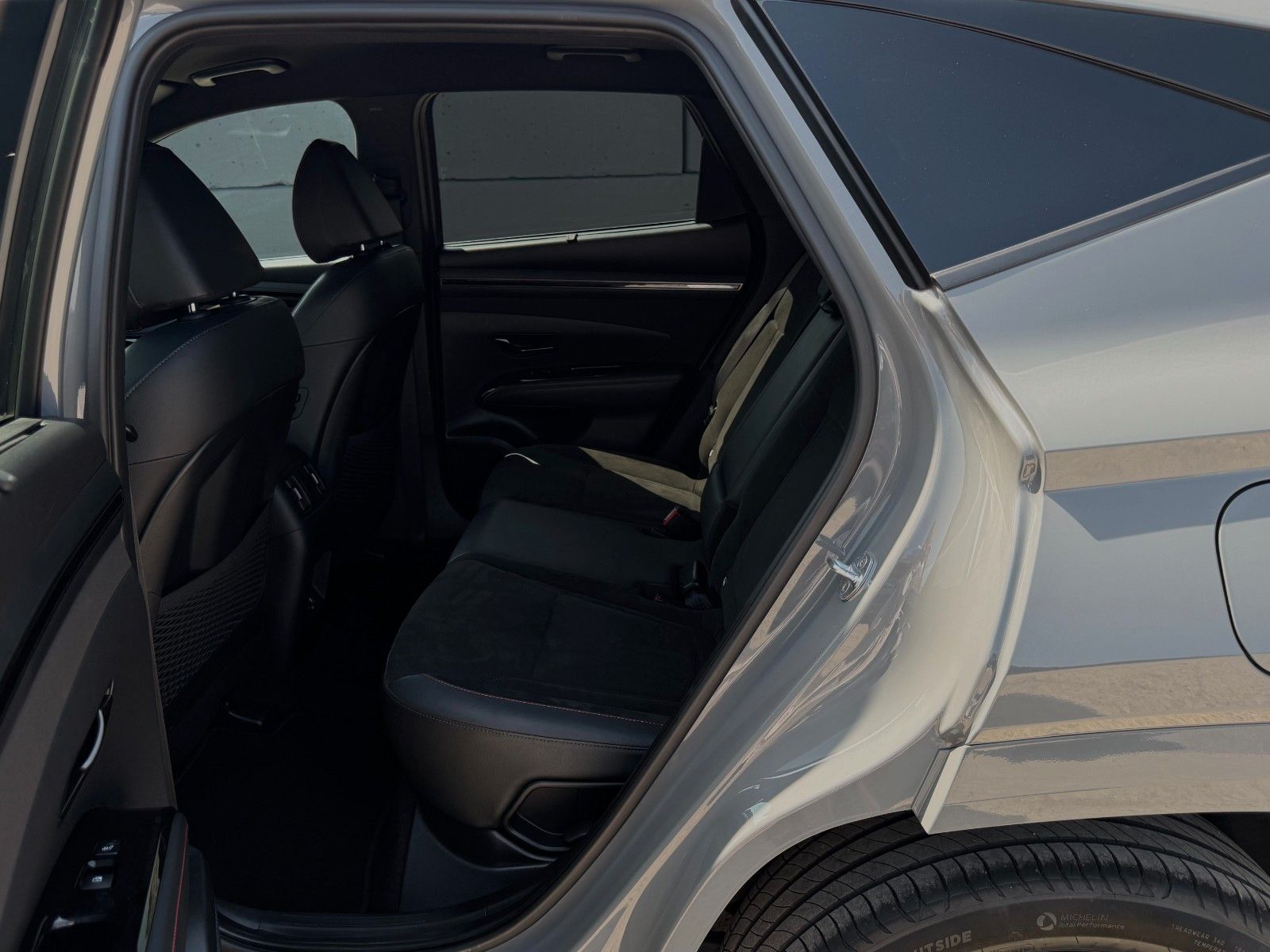Fahrzeugabbildung Hyundai Tucson 1.6 T-GDI  N-Line PHEV 4WD KRELL Memory