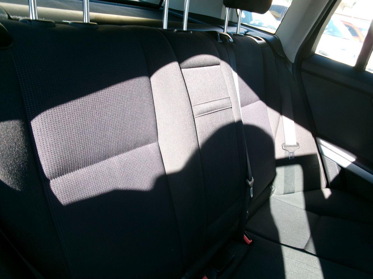 Mercedes-Benz GLK200 2011 — photo 15