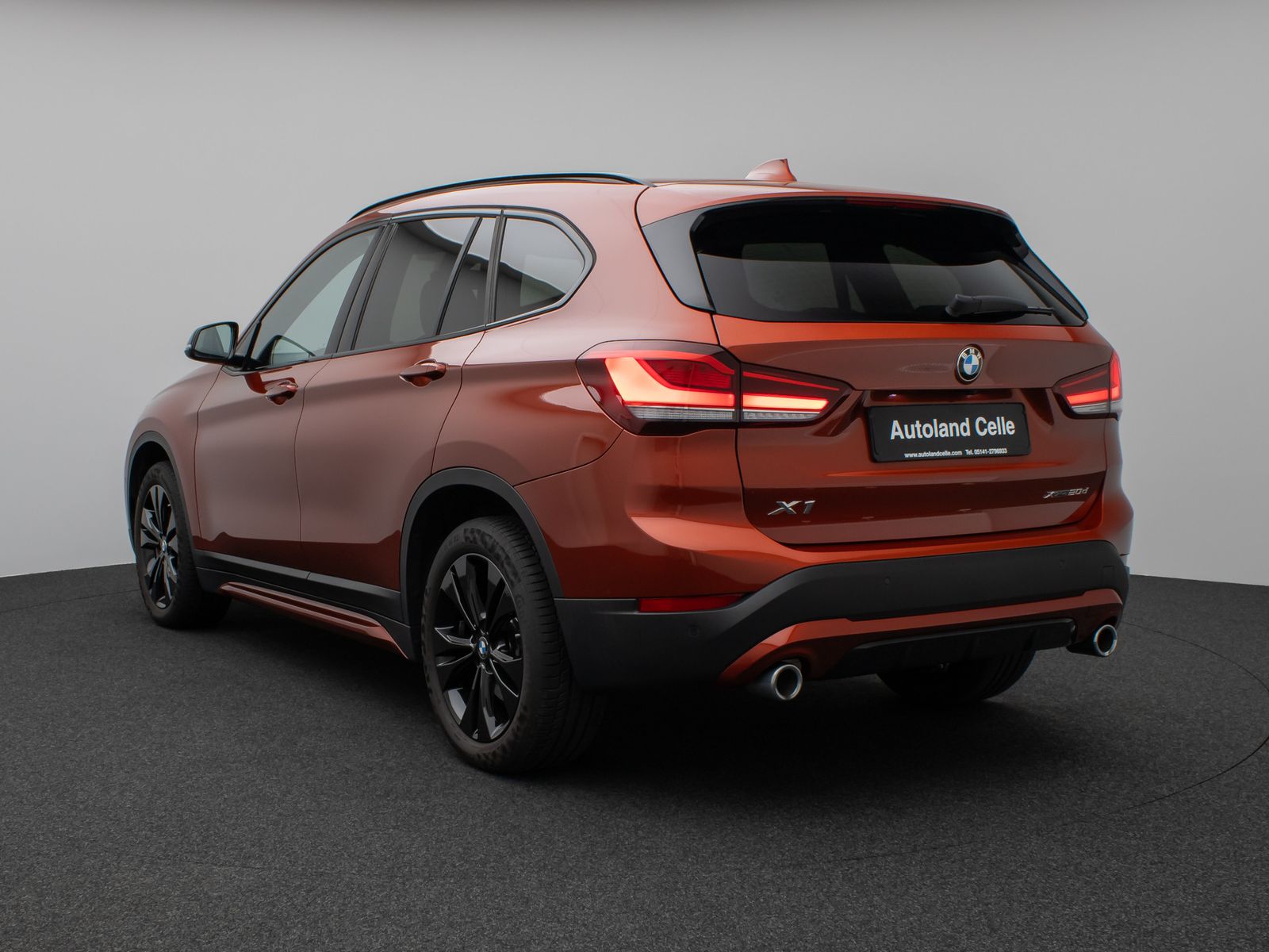 Fahrzeugabbildung BMW X1 xD20d Sport Line Panorama Kamera HUD DAB AHK
