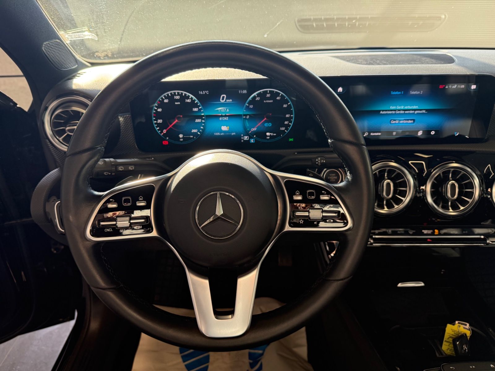 Fahrzeugabbildung Mercedes-Benz A 250 e Progressive DAB Licht- u. Sicht-Paket