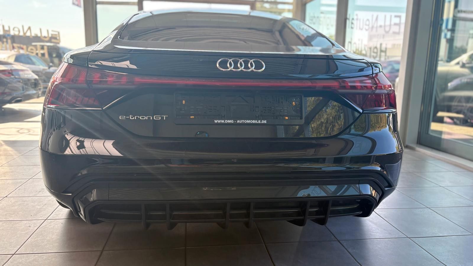 Fahrzeugabbildung Audi e-tron GT quattro