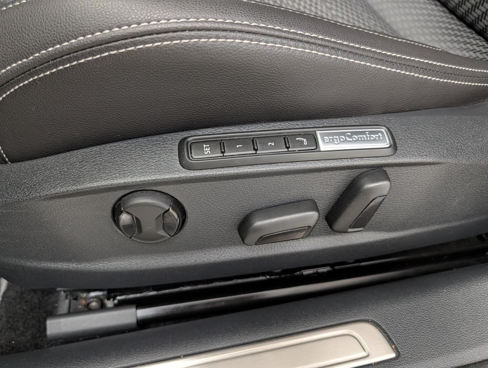 Volkswagen Passat 2.0 TDI DSG R-LINE AHZV IQ.Drive, миниатюра 17