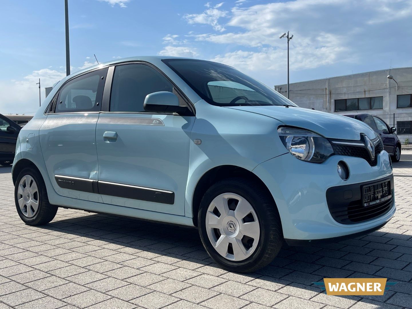 Fahrzeugabbildung Renault Twingo Dynamique leichter Frontschaden