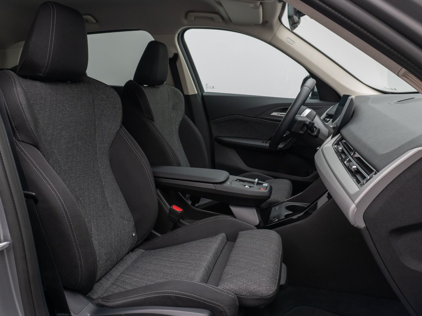 Fahrzeugabbildung BMW iX1 eD20 Kamera DAB Fernlichtassis Komfort Sport