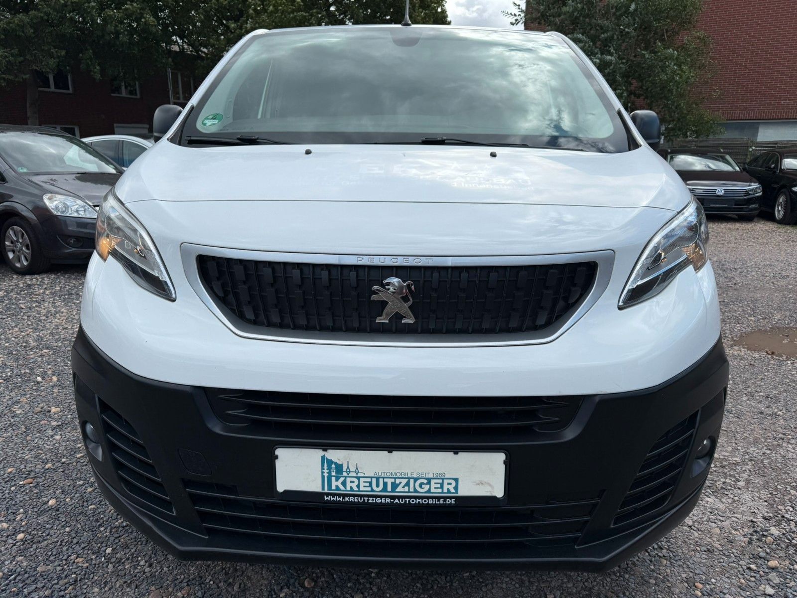 Fahrzeugabbildung Peugeot Expert Kasten Premium L2