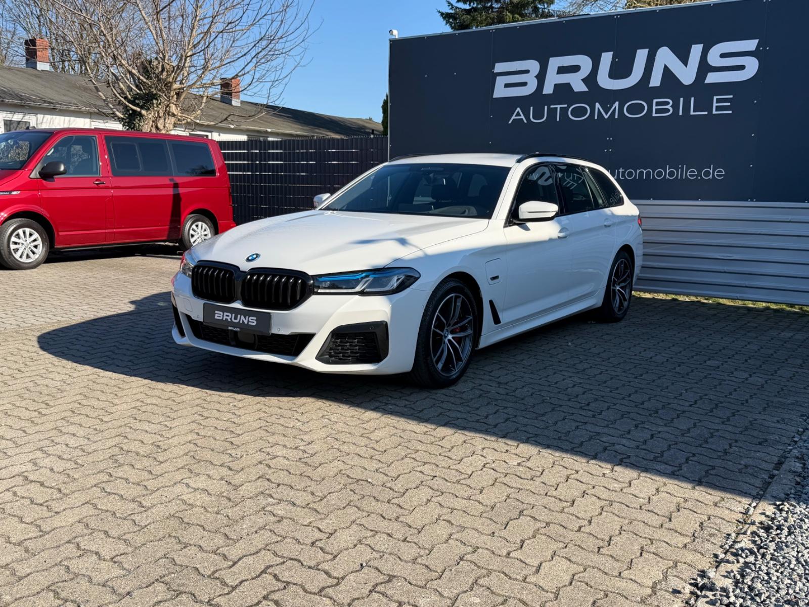 BMW 530 e M Sport Touring HUD Laserlicht Soft-Close