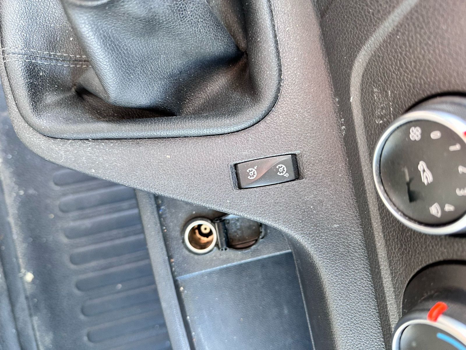 Fahrzeugabbildung Renault Master III Kasten L1H2 HKa 3,5t / 1. HAND /