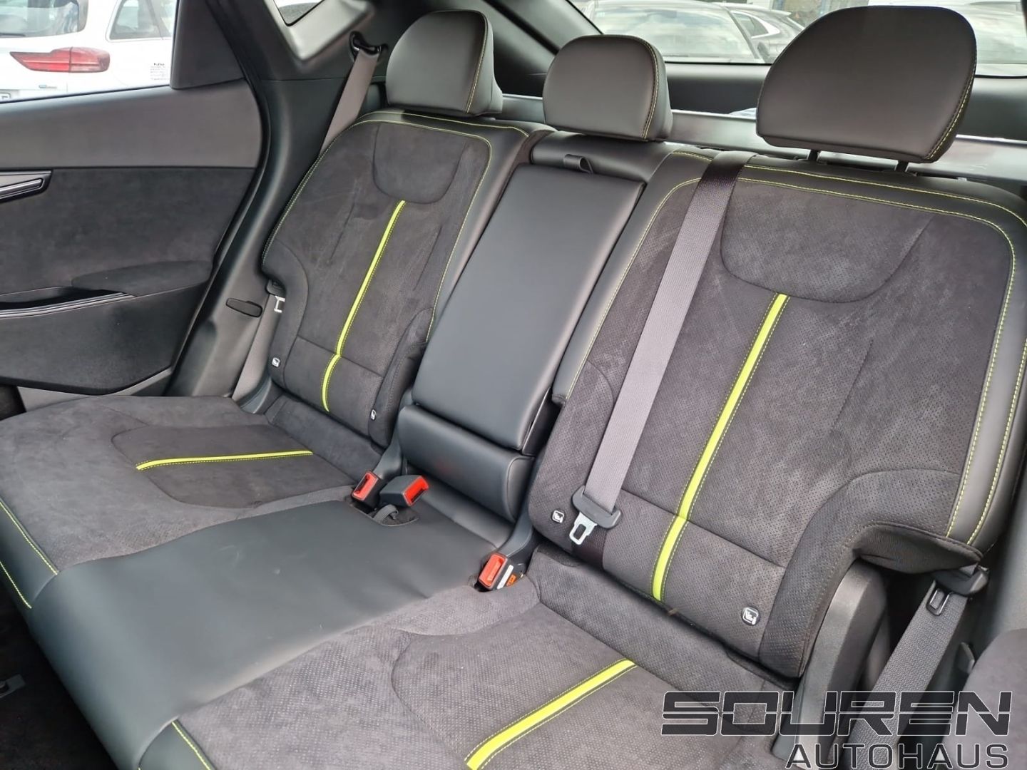 Fahrzeugabbildung Kia EV6 PE GT 609 PS Gewerbe 0,25% Verst. 75% Turboa