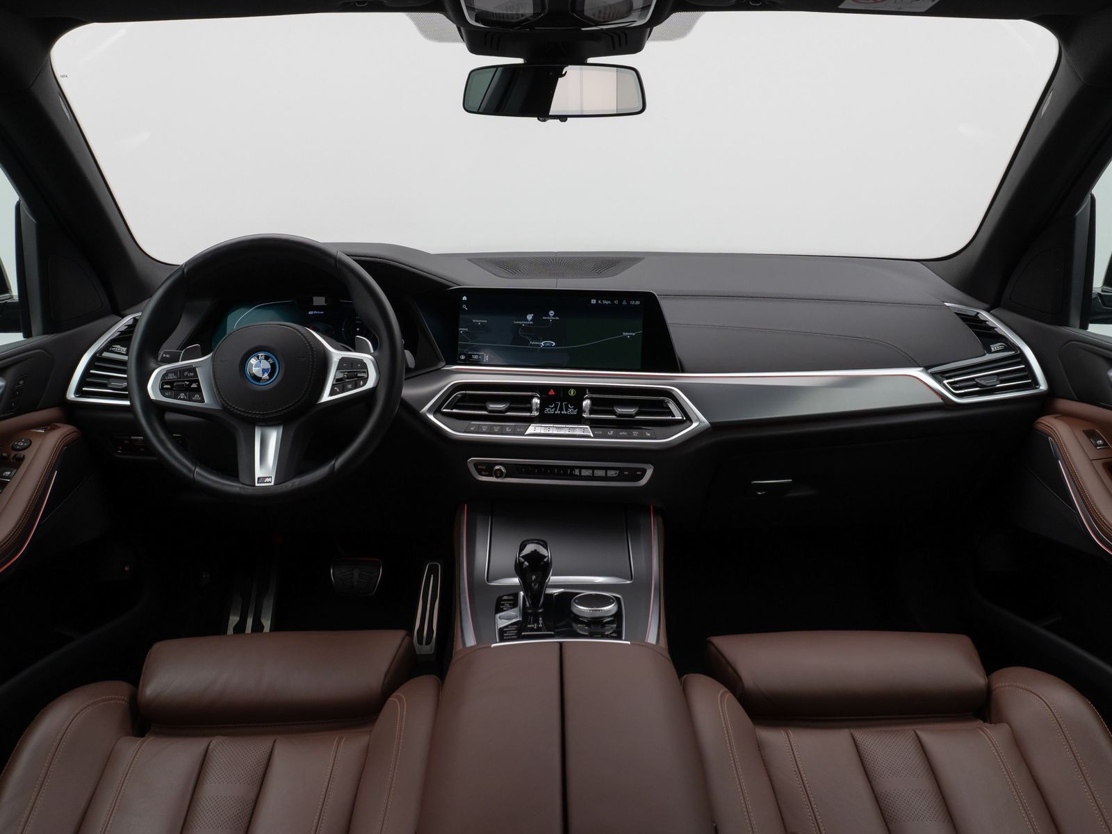 Fahrzeugabbildung BMW X5 xD45e M Sport Kamera Laser HUD DAB HiFi ACC