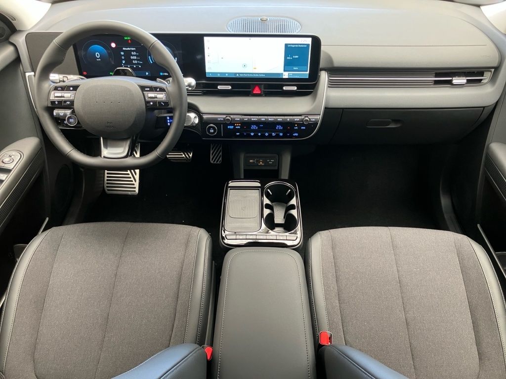 Fahrzeugabbildung Hyundai IONIQ 5 2WD 84kWh Centriq 2xKlima AUT KlimaA SHZ