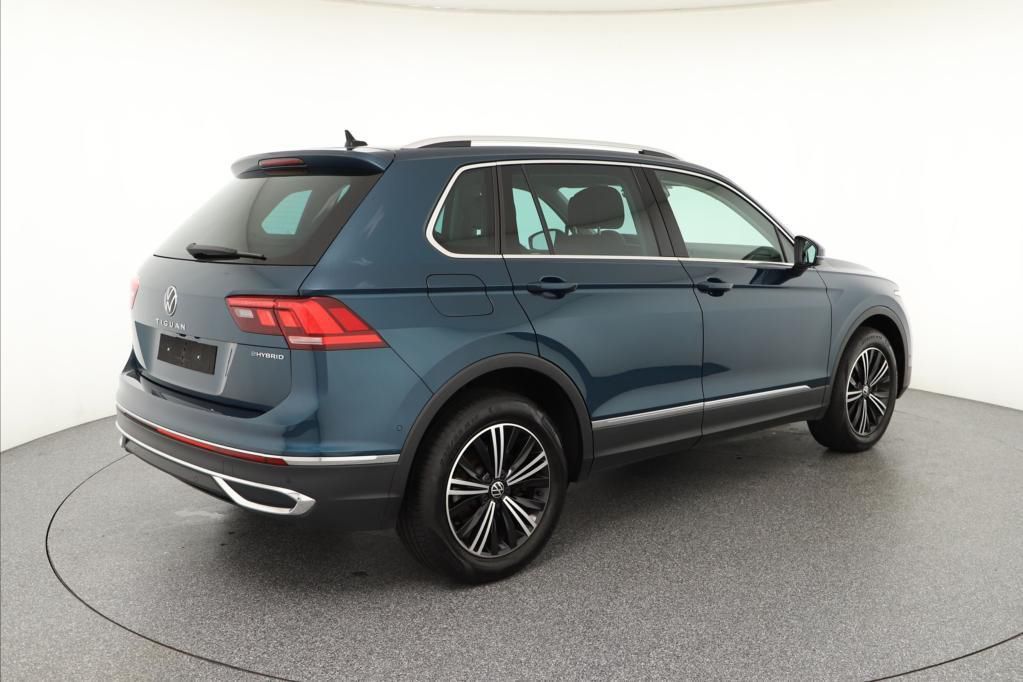 Volkswagen Tiguan Elegance 1.4TSI eHybrid 180kW AHK*PDC*RFK