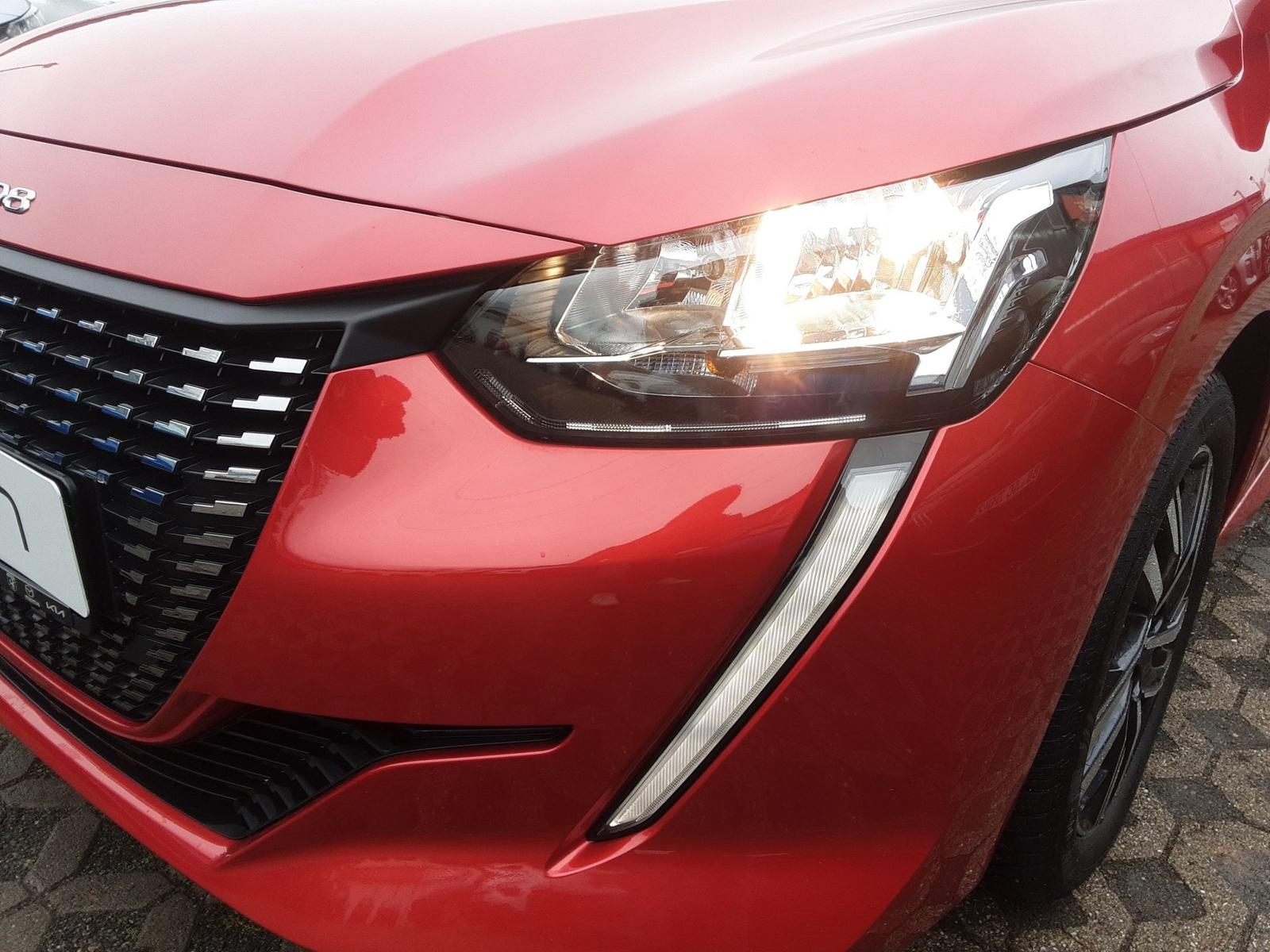 Peugeot 208 1.2 PureTech 100 Active Pack PDC Sitzheiz.