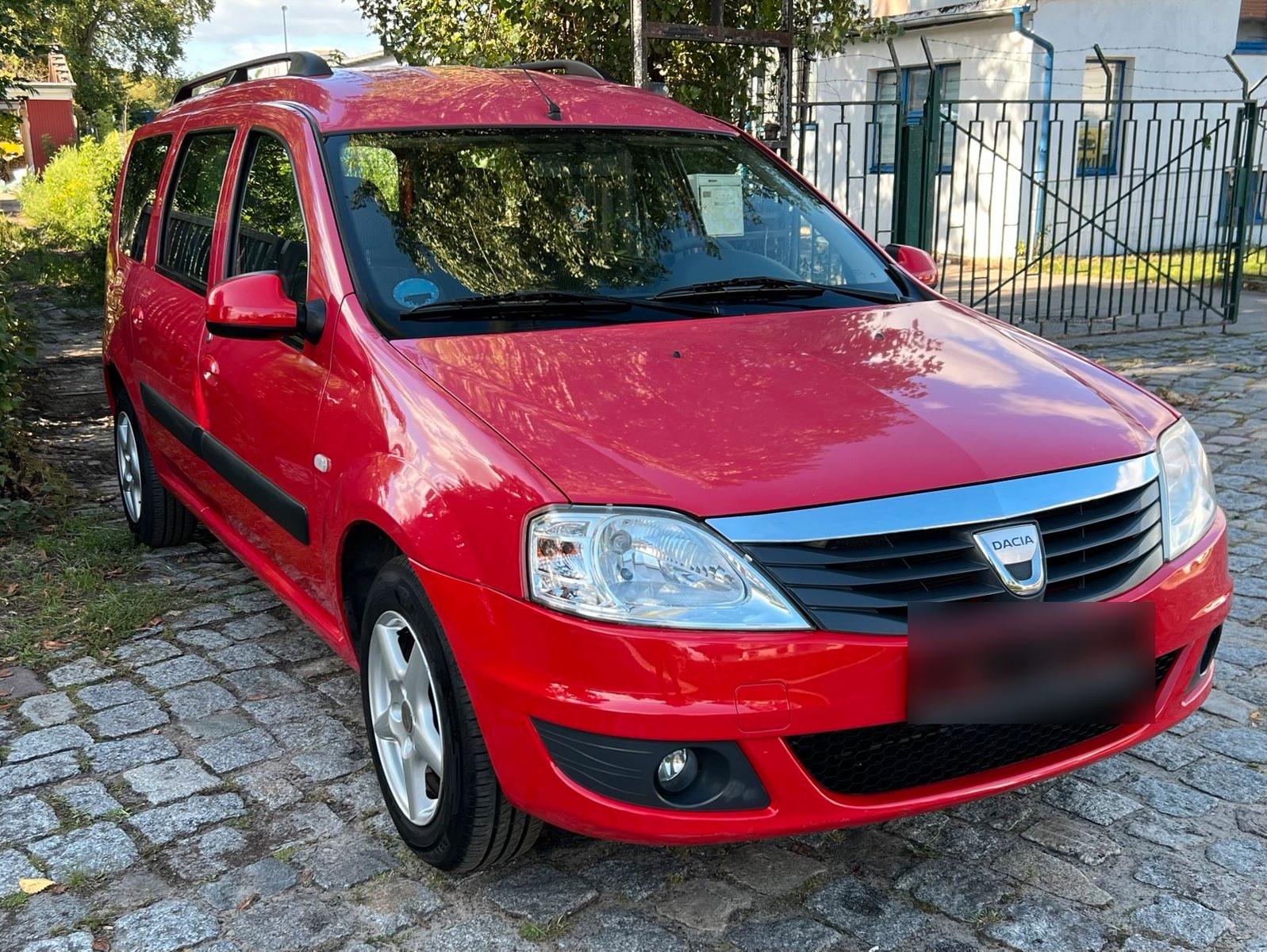 Dacia Logan 2009 — interior