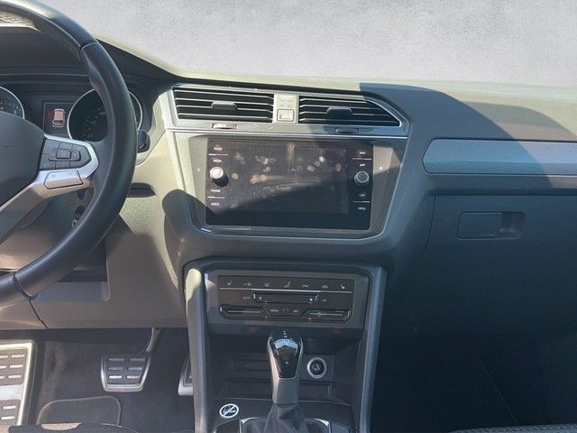 Fahrzeugabbildung Volkswagen Tiguan Active *NAVI*RÜCKFAHRKAMERA*