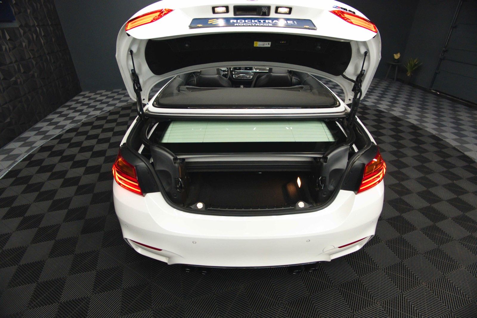 Fahrzeugabbildung BMW M4 Cabrio Performance Carbon 533PS Stage 2