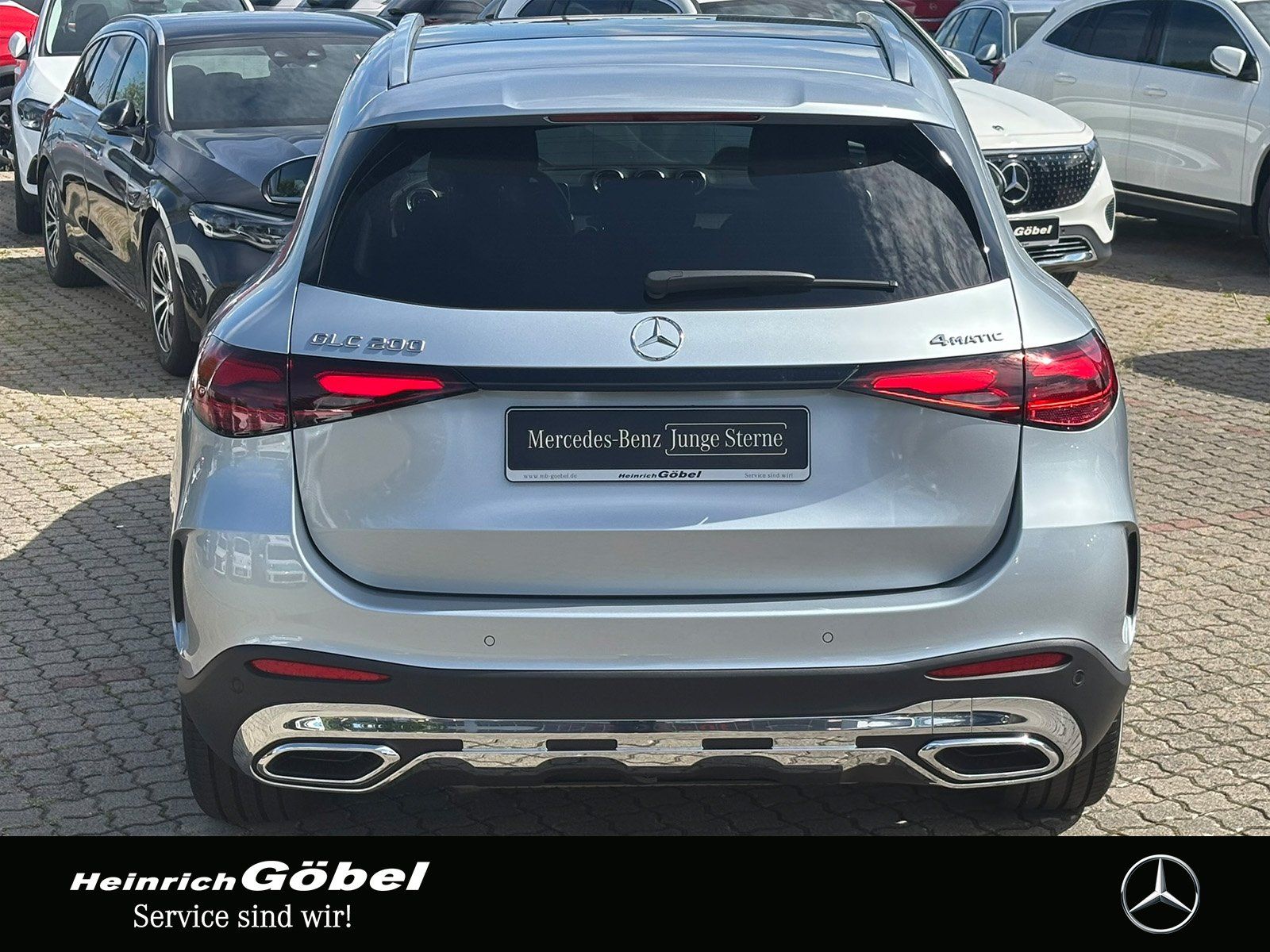 Fahrzeugabbildung Mercedes-Benz GLC 200 4M AHK*PANO*MEMORY*DISTRONIC*360°KAMERA