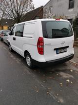 Hyundai H-1 Starex