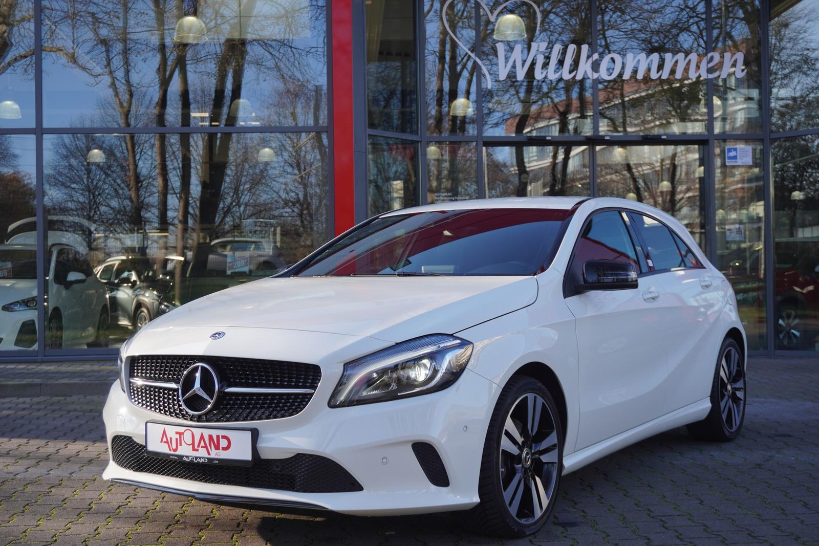 Mercedes-Benz A220 4Matic Urban 4-Matic 7G-DCT LED Totwinkel